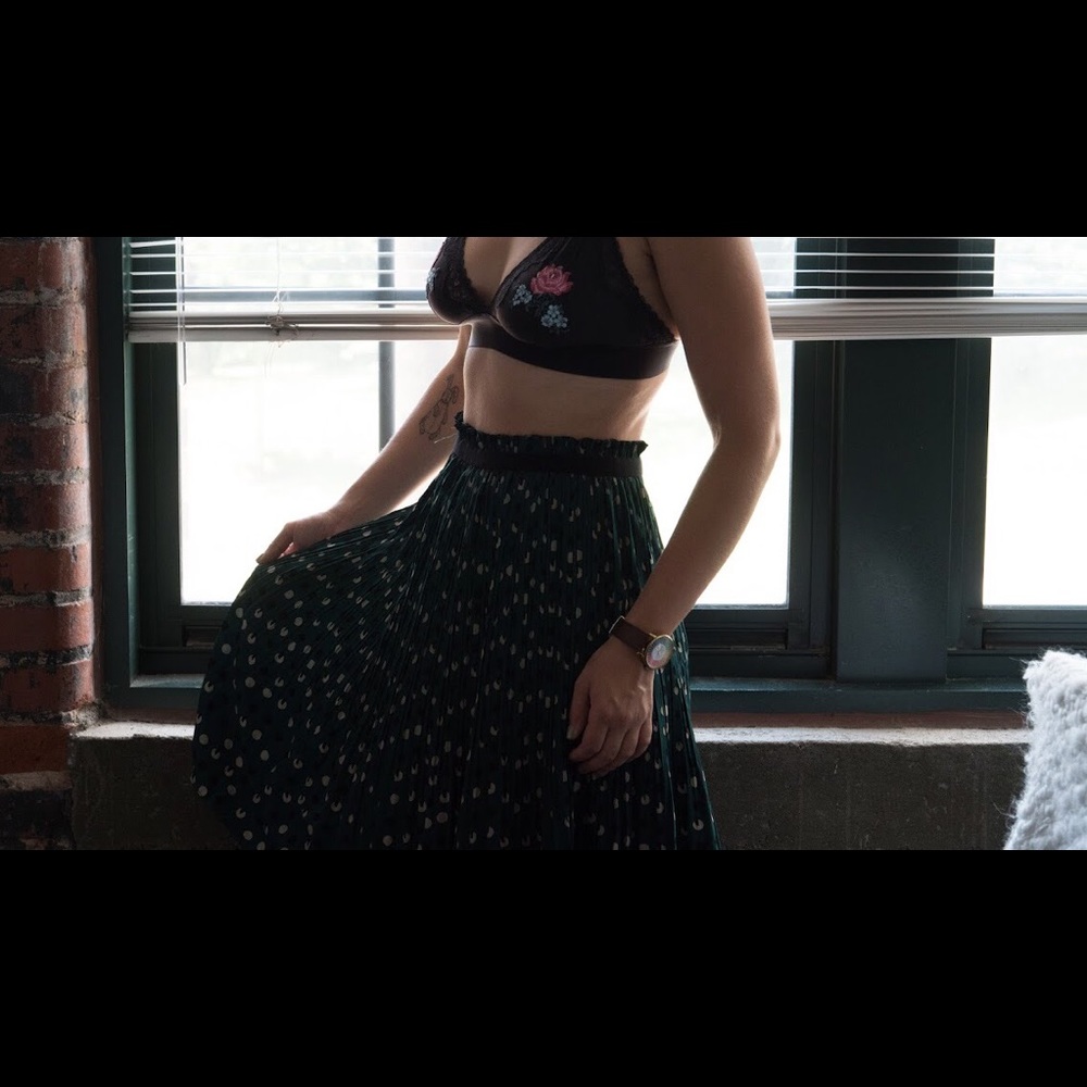 Pleated polka dot high waist skirt